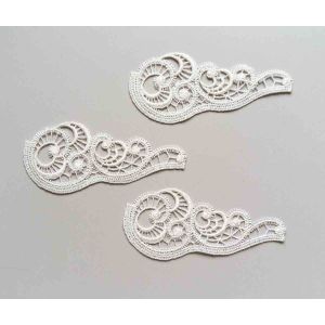 Spitzenapplikation - Stickerei-Applikation in ecru - 9 x 4 cm gross - 3 Stk.