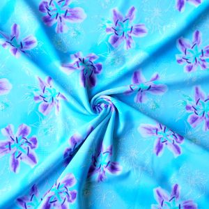 Bielastischer Blumen-Badelycra (200g/m²) kunstvoll drapiert: Weich fliessender, blickdichter Stretch-Stoff in Aqua-Lila für Sport, Tanz und Kür.