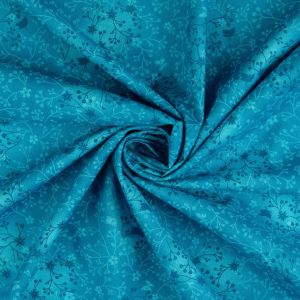 Nahaufnahme: Baumwollstoff Rankenmuster türkis, hochwertiger Digitaldruck. Glatte Popeline für Patchwork & Mode – 100% Baumwolle von spitzentraum.ch.