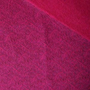 Bielastische Spitze in Fuchsia mit feinem Pflanzenmuster. D&uuml;nne, weiche Elastikspitze f&uuml;r hautenge Unterw&auml;sche & Lingerie.