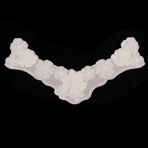 Dekolleté Spitze hellbeige 28x15cm