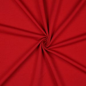 Himberroter GOTS French Terry Bio-Stoff, weich, bielastisch. Nahaufnahme der glatten, mittelschweren Baumwoll-Oberfläche. 