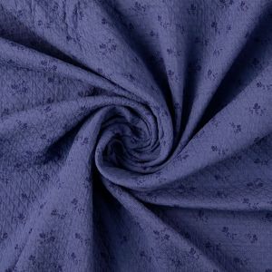 Marineblauer Musselin Jaquard Stoff mit Blumendruck, 100% Baumwolle in hochwertiger Stepp-Optik f&uuml;r blickdichte Sommerbekleidung.