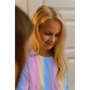 Jersey Stoff mit Farbverlauf in Hellblau, Rosa und Orange: Nähbeispiel für ein T-Shirt