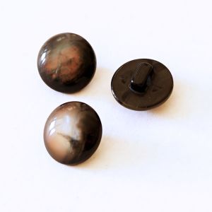 Opal-Ösenknopf in dunkelbraun-ecru in versch. Grössen