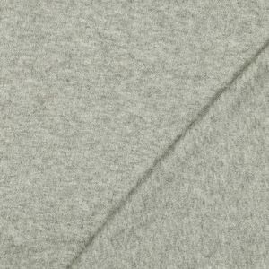 Naheinstellung des weichen elastischen Strickstoffs in khaki melange mit schr&auml;gem Faltenwurf.