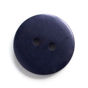Schlichter, runder 2-Loch-Kunststoffknopf (20 mm) in dunkelblau mit glatter Oberfl&auml;che f&uuml;r Blusen, Strickjacken, Hosen.