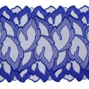 Edle Spitze mit königsblauer Stickerei auf dunkelblauer Tüllbasis, 18 cm breit, mit gegengleichen Bogenkanten – ideal für Kleidung & kreative Projekte.