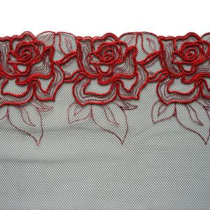 Spitzenband mit roter Stickerei auf schwarzem Tüll, 27 cm breit. Eine bestickte, beidseitig nutzbare Kante – perfekt für BHs & kreative Projekte.