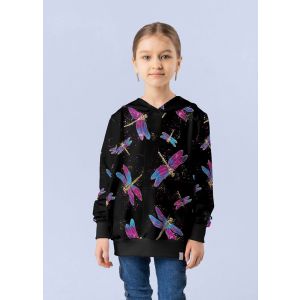 M&auml;dchen im gen&auml;hten Pullover aus Schwarzem Wintersweat mit Libellen. Warme Kinderbekleidung aus Oeko-Tex 100 zertifiziertem Sweat.