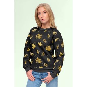 Tragebeispiel f&uuml;r den Schwarzen Wintersweat Stoff verarbeitet als gem&uuml;tlicher Damenpullover.